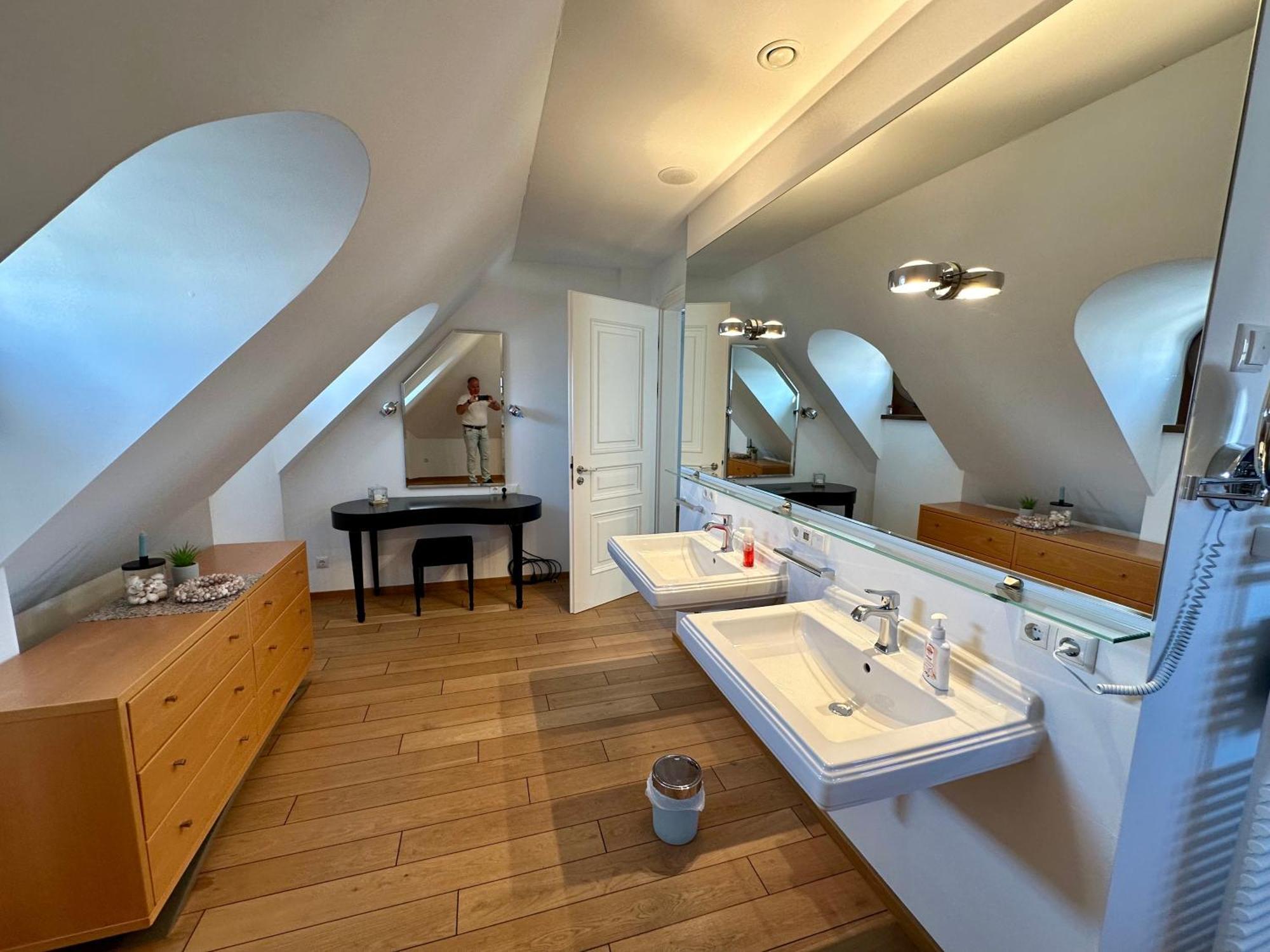 Luxus Suite Mit Einmaligem Blick Auf Die Frauenkirche Dresden Exterior foto