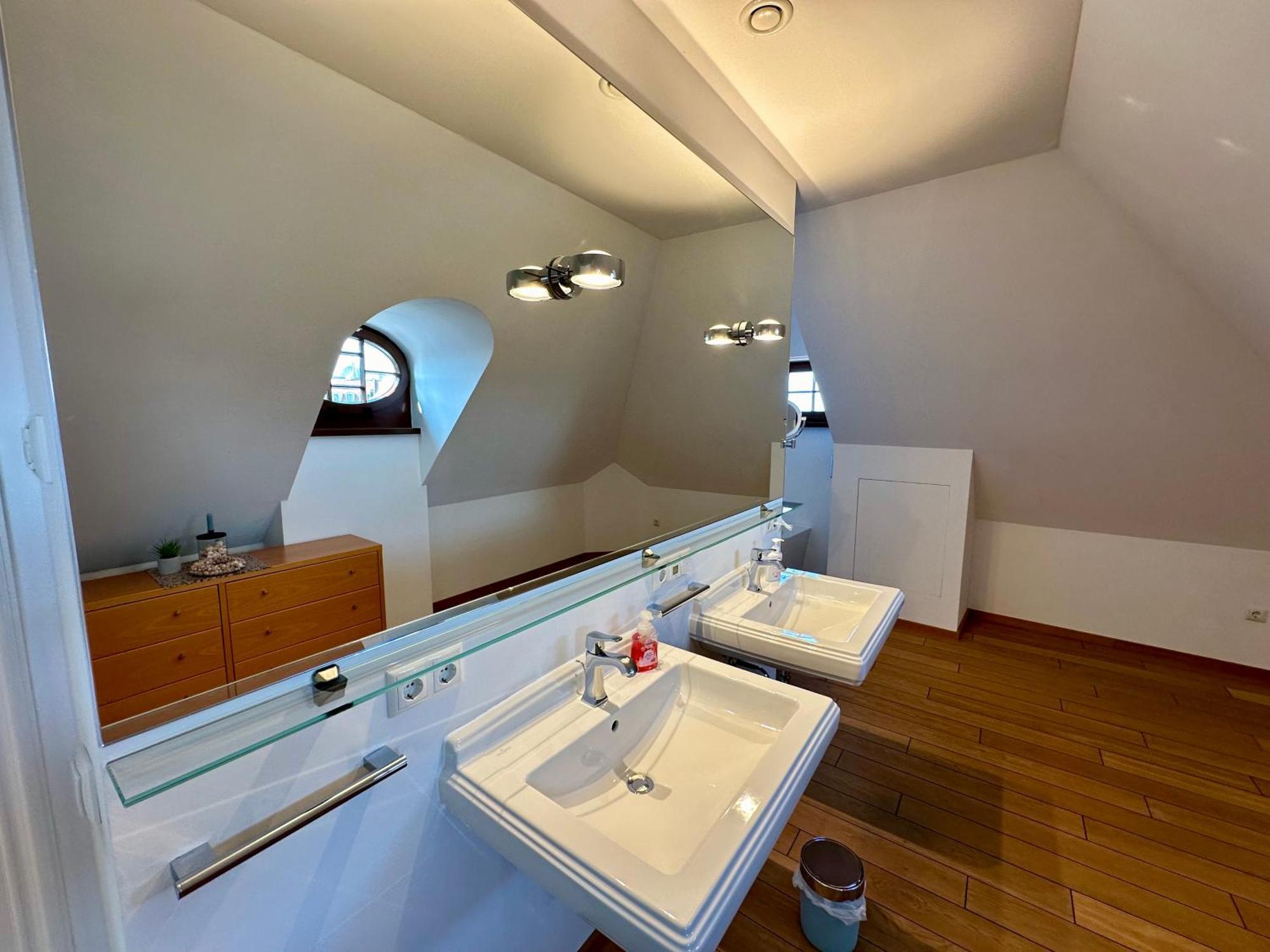 Luxus Suite Mit Einmaligem Blick Auf Die Frauenkirche Dresden Exterior foto