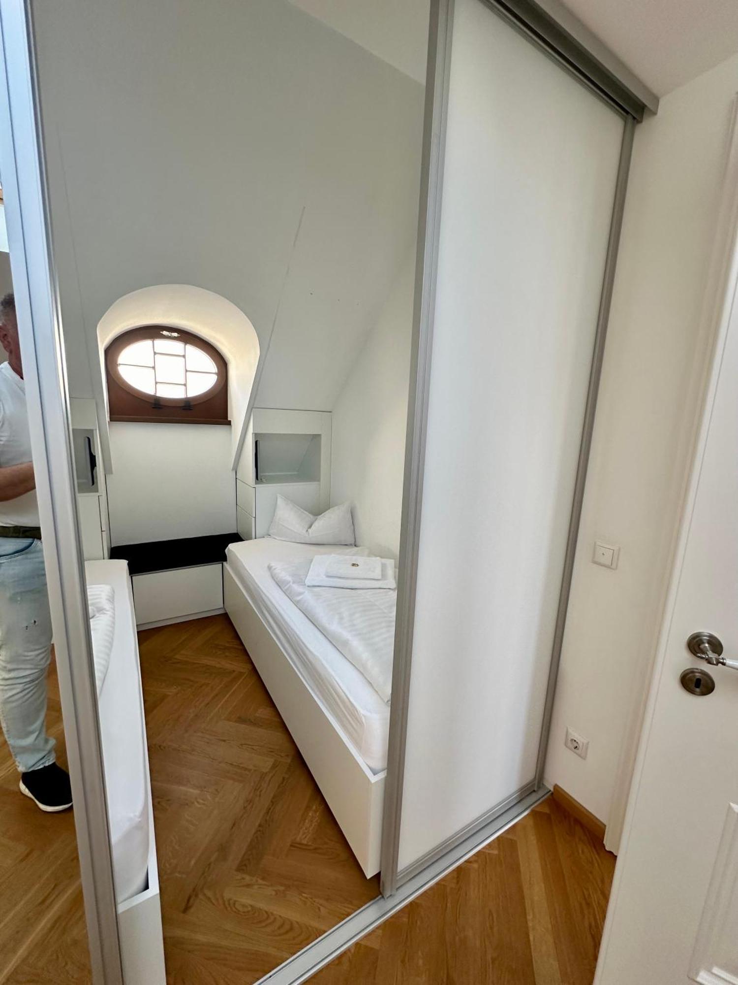Luxus Suite Mit Einmaligem Blick Auf Die Frauenkirche Dresden Exterior foto
