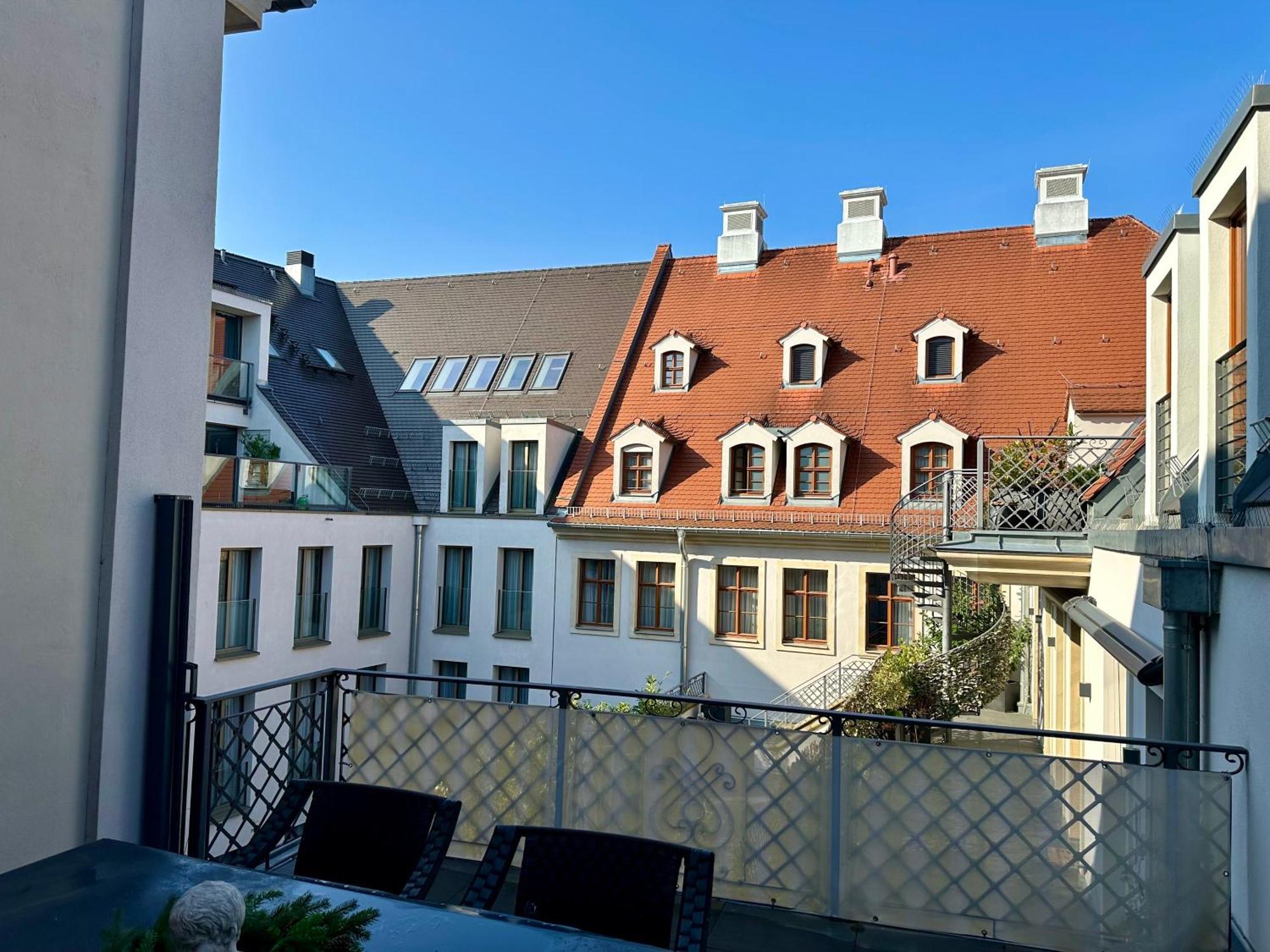 Luxus Suite Mit Einmaligem Blick Auf Die Frauenkirche Dresden Exterior foto